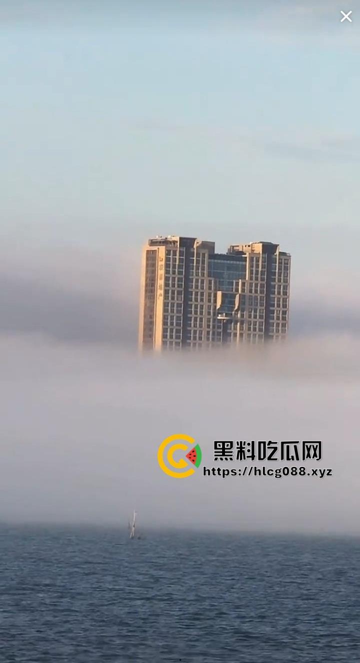 汕头南滨路海市蜃楼震撼现身：网友直播操天奇观，雾里看屌以为神仙下凡！  第9张
