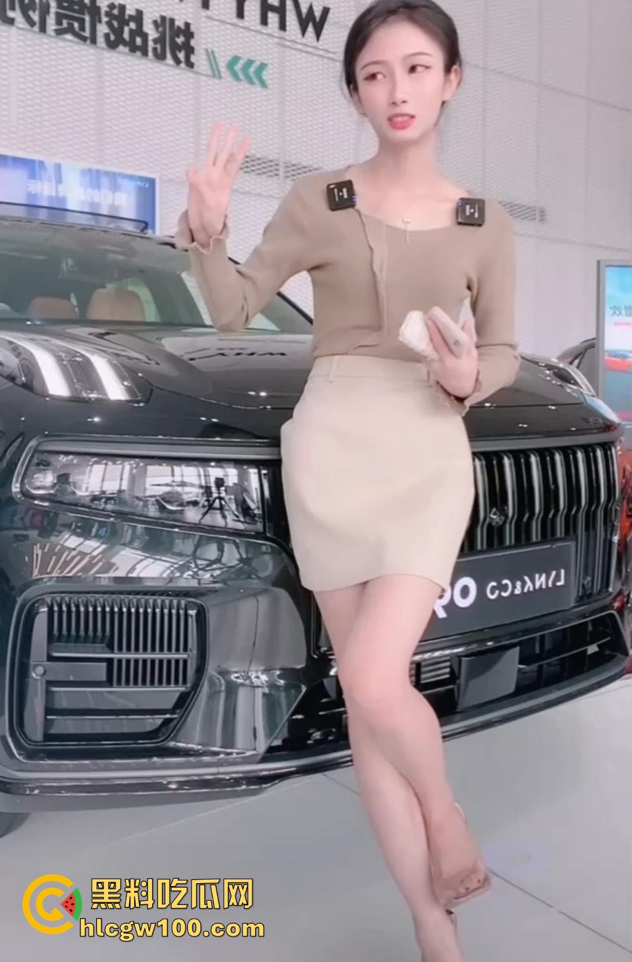 抖音美女销售『不偷腥的猫』塞跳蛋卖车，榜一大哥远程遥控，车漆反光暴露娇喘全程，这销冠玩法太绝了！  第5张