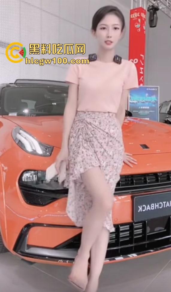 抖音美女销售『不偷腥的猫』塞跳蛋卖车，榜一大哥远程遥控，车漆反光暴露娇喘全程，这销冠玩法太绝了！  第15张