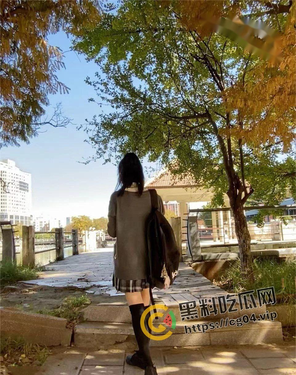 癞蛤蟆终于吃到了天鹅肉！蛰伏多年的猥琐男终于追到了女神 直接给干哭 还把女神给曝光了出来炫耀 多图警告  第23张