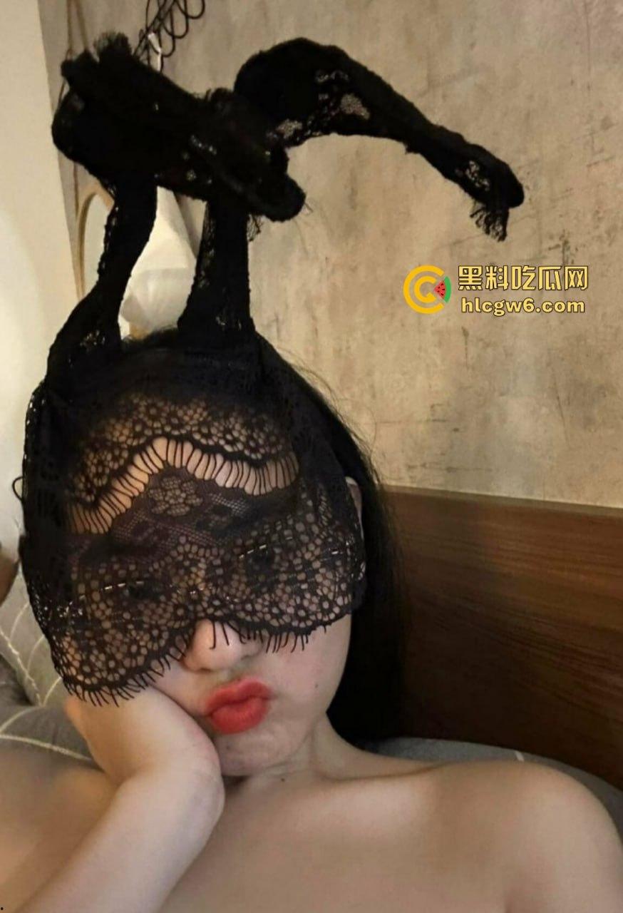 香港知性人妻孙雪梅铁笼囚禁羞辱，手铐肛塞双洞虐插，炮机深喉抽送，良家母狗彻底沦陷！  第4张