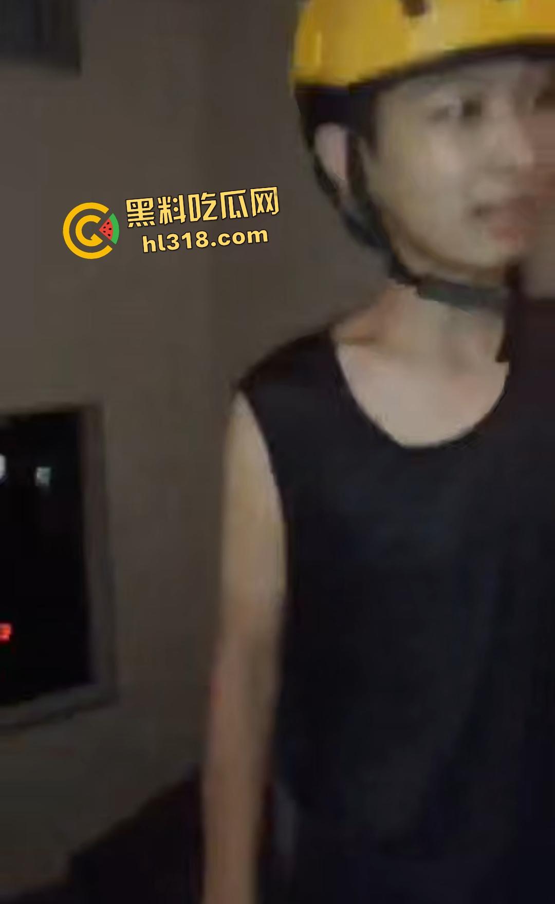 外卖小哥怒关水闸竟因为恶毒夫妻为白嫖退款PUA快递小哥，逼急狂徒挥刀抹颈，偷鸡不成血溅当场！  第4张