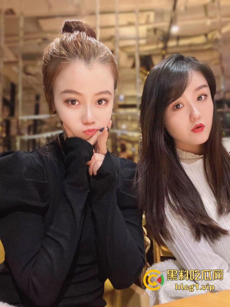 瓜友曝光极品女友 【张佳】 骚货一插就原形毕露骚得一逼 附生活照！  第4张