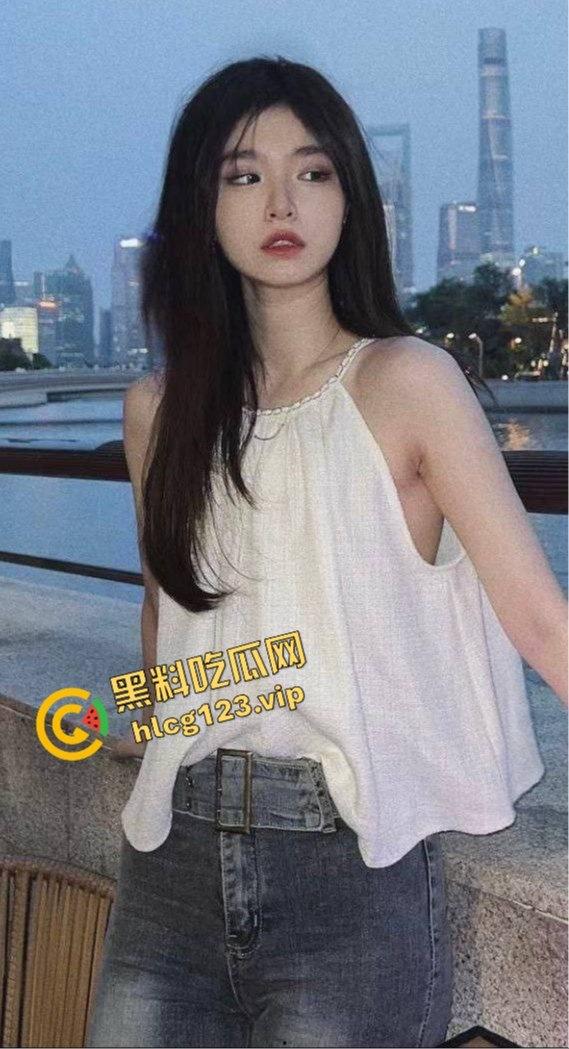 26岁研究生女神【刘美丽】的反差肥臀足控！露胸内衣加嫩乳头双手抓爆，肥臀后入任劳任怨！  第6张