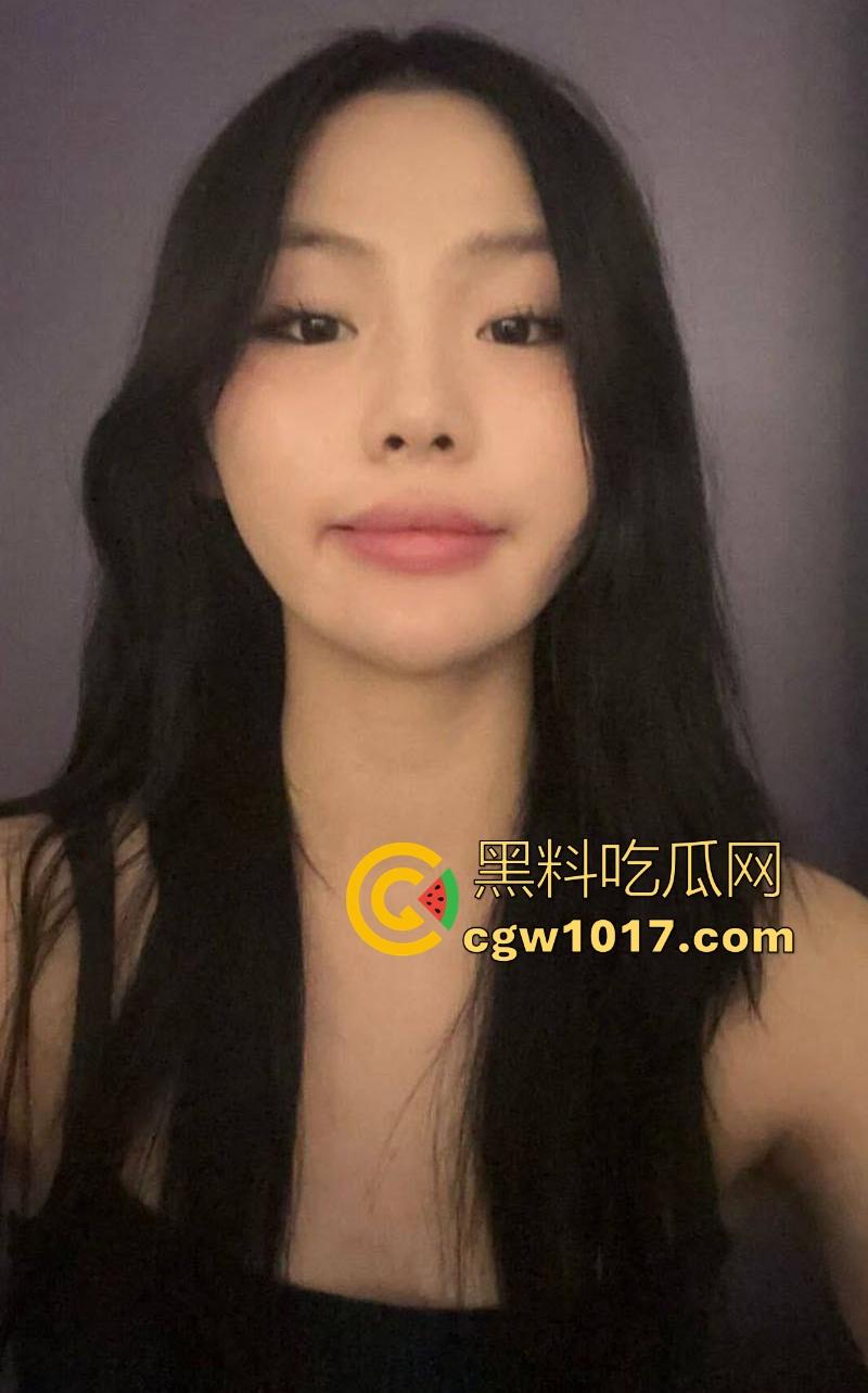 欧美女留【蔡盈盈】为赚生活费下海私拍自慰私拍，极品蜜桃臀诱惑撩人，鸡巴后入狂插骚逼，撸点高到爆炸！  第2张