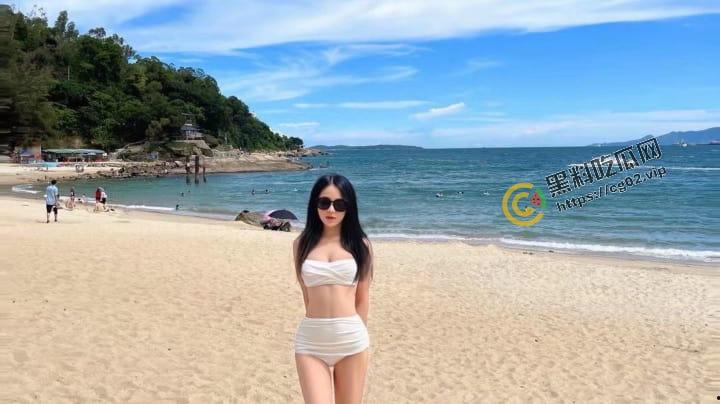 抖音 凌漪  车模直播意外露底 秒关直播马上设置成私密账号 第5张