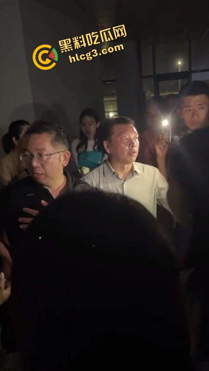 现场版黑社会？贵阳经济技术学校 强行让学生签转让书 不签直接开除学籍？  第8张