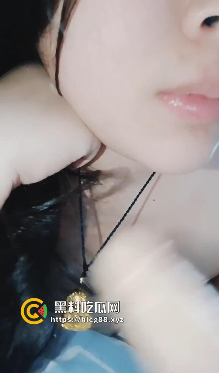 江苏无锡大奶骚妹『热欲』抖音连麦开撸，礼物一刷小粉逼随便看，急找长期鸡巴包养！  第12张