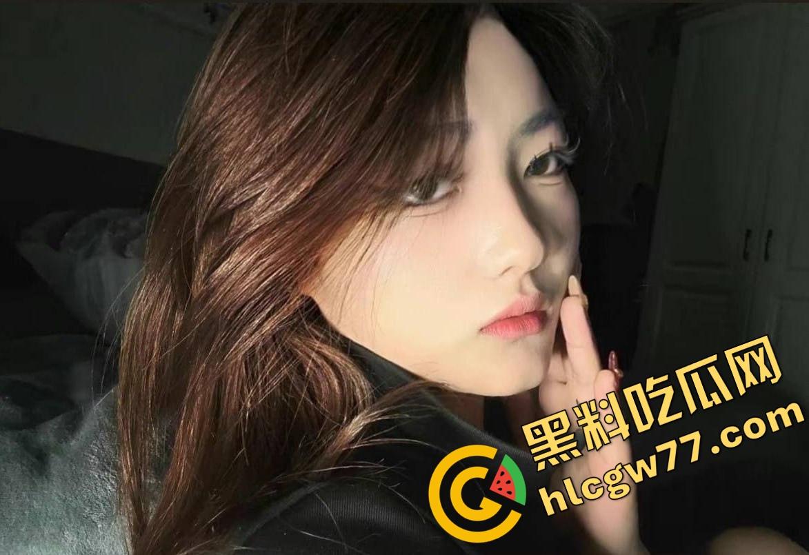 西安冰山女神『赵娜』外表清冷，床上喷白浆叫到破音，福利姬身份曝光，骚得会员脑溢血！  第3张