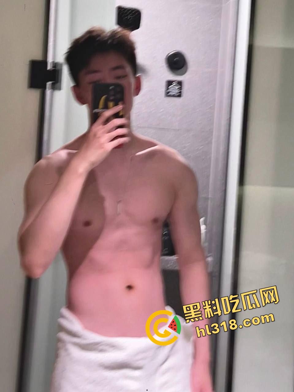 别只会看抖音直播，40W粉健身网红『小葛』爆操女粉，鸡巴一亮生吃大帅屌，谁还在乎套子这种废物？  第11张