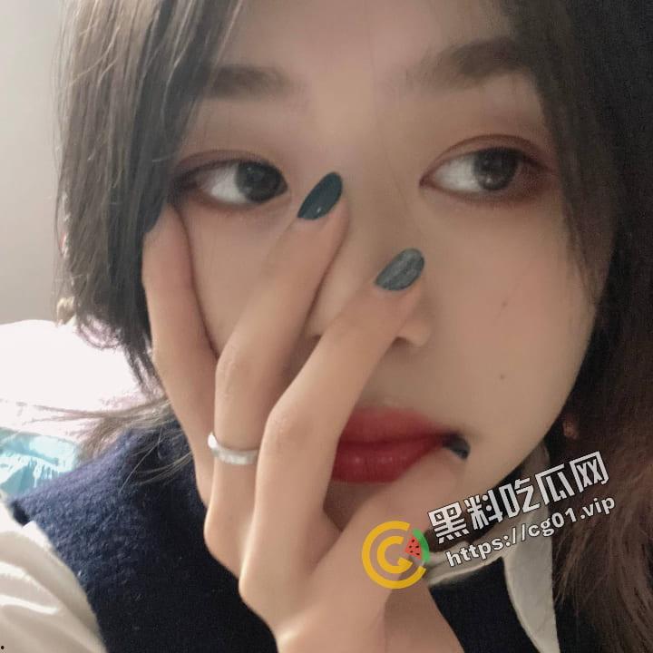 贵州维也纳酒店前台 夏心仪 时间管理大师 同时出轨领导和同事 还能勾搭客户 被爆光不雅视频！  第4张