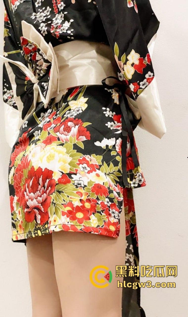 OnlyFans顶级反差御姐【Chipy】！甜妹笑容下的骚劲炸裂，一边挨操一边喊轻点，谁扛得住？  第23张