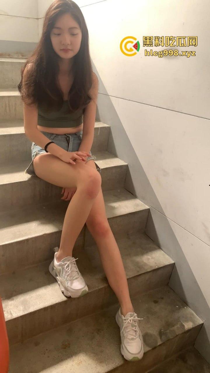 台湾模特【汪淼】骚气十足！情趣内衣轮着换，大长腿让老公天天交公粮撑不住！  第9张