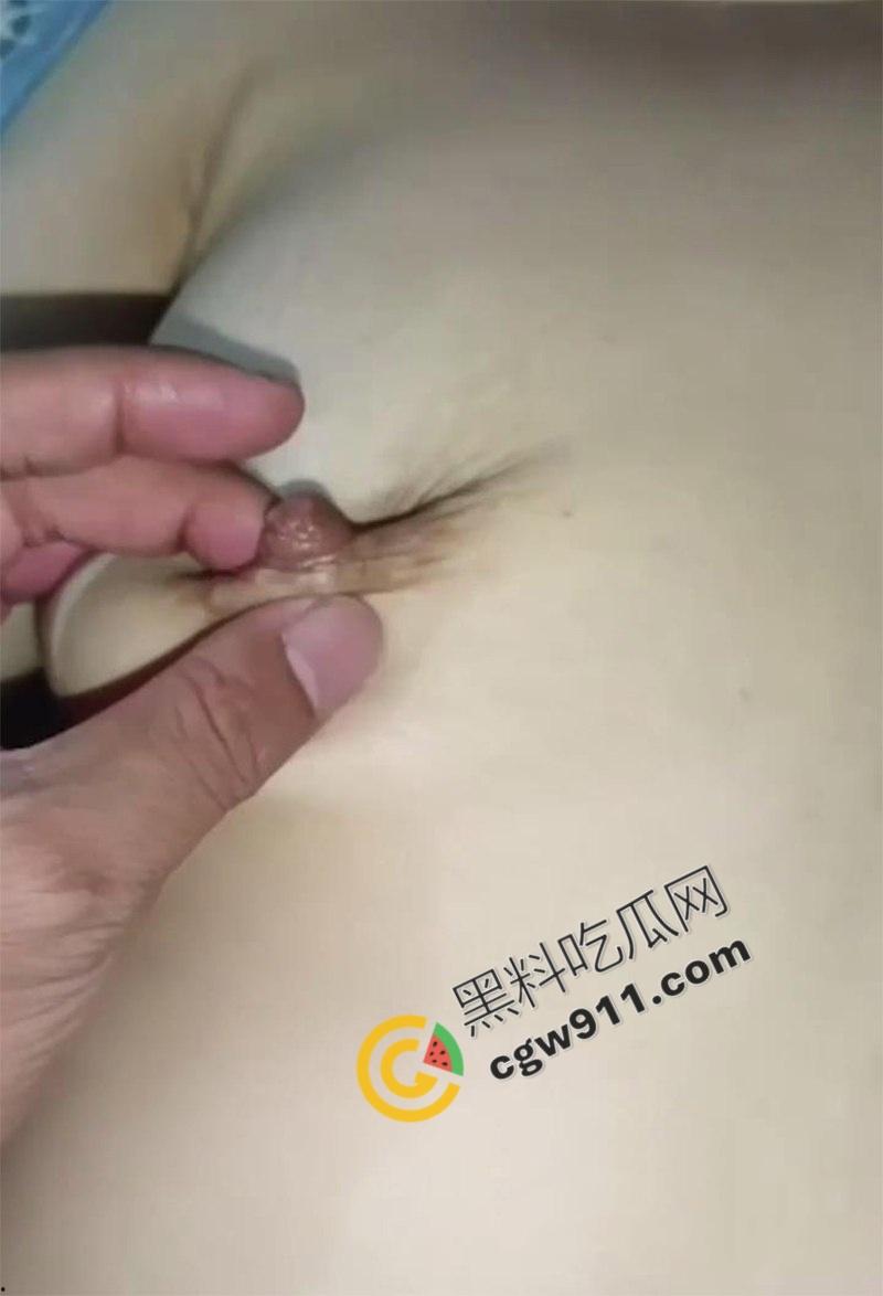 海角大神爆发新作！已为人妻的姐姐被无套操爽，舔屌配合大喷精，瓜友们赶紧收藏！  第9张