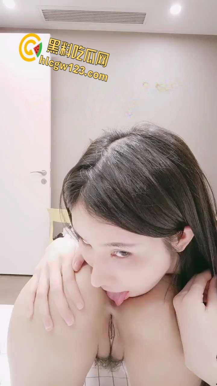 美臀拉拉姐妹花，双女主下海直播娶得其中一个，就能得到另外一个你愿意娶她吗？  第5张