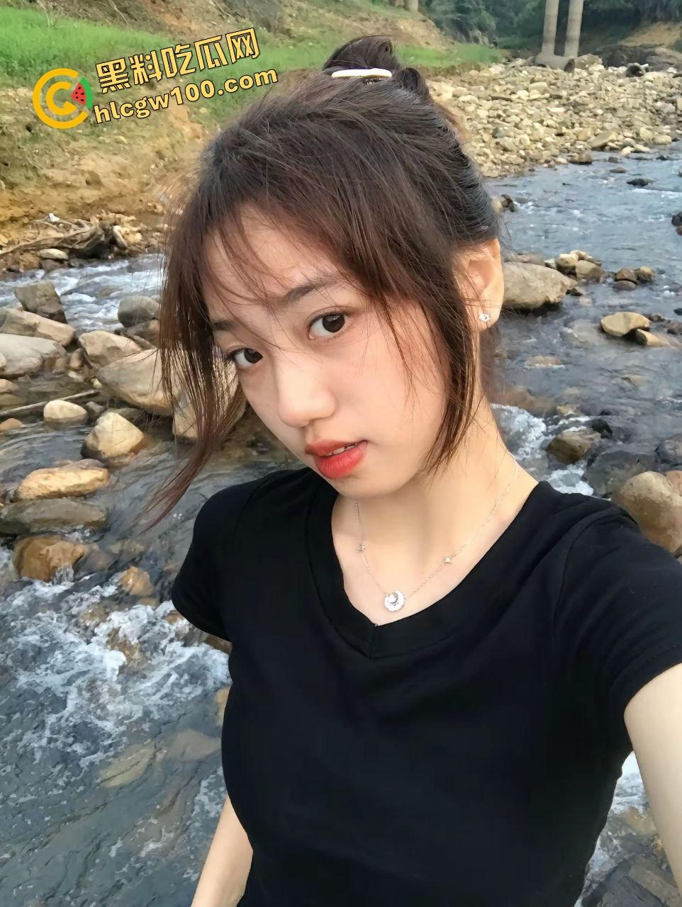 海南文昌反差骚鸡人妻【蒋怡琳】与猛男房间各种姿势，爆操白虎无毛骚逼，独家曝光流出！  第3张