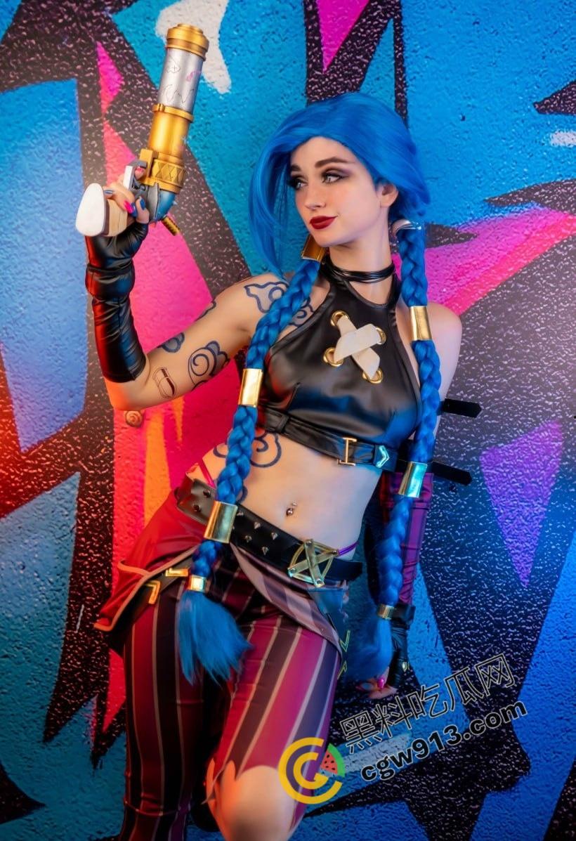 美女博主COS金克斯引爆全网关注：高超口技、诱人翘臀与神秘白虎穴，精彩绝伦的性爱场面让网友热议不已  第8张