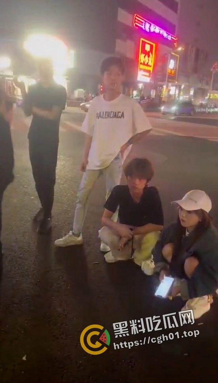 抖音网红【李金帅】街头惹事被暴打 恶人自有恶人磨 这下不嚣张了  第2张