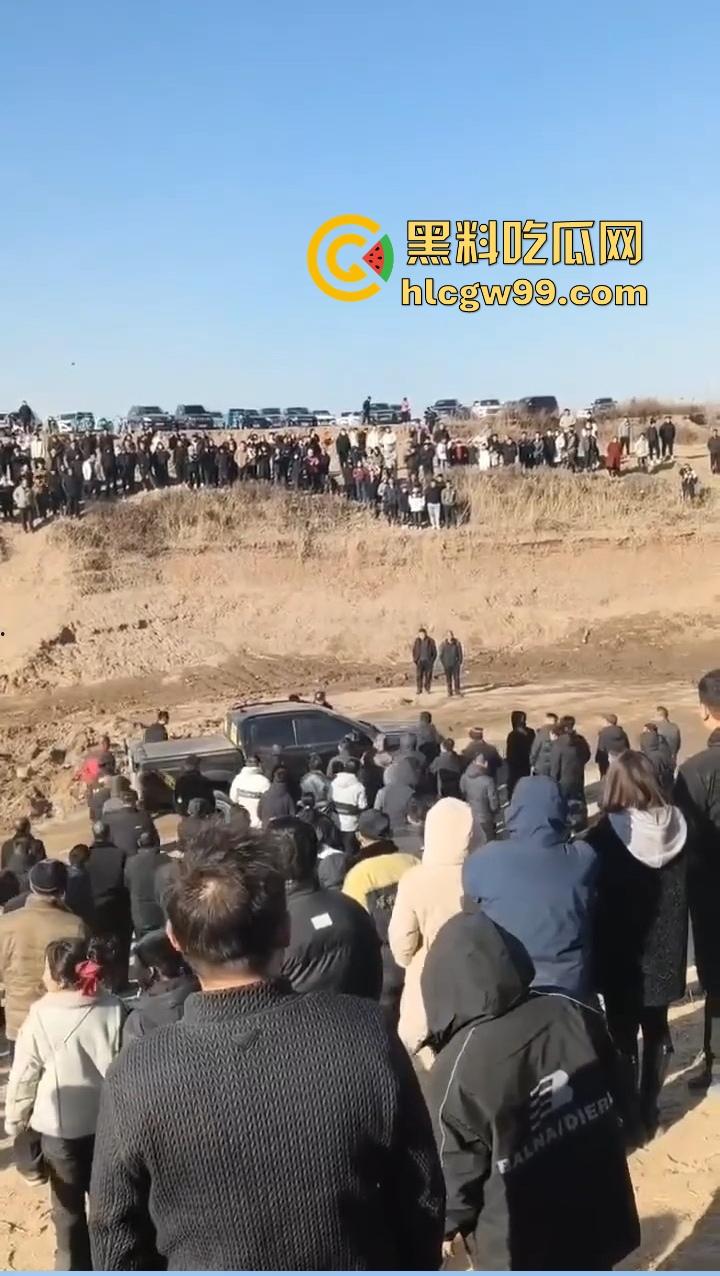 邯郸魏县飙车现场突袭，越野场地赛突遇警察突袭，猛禽油门踩到底，吓得差点侧翻！  第10张