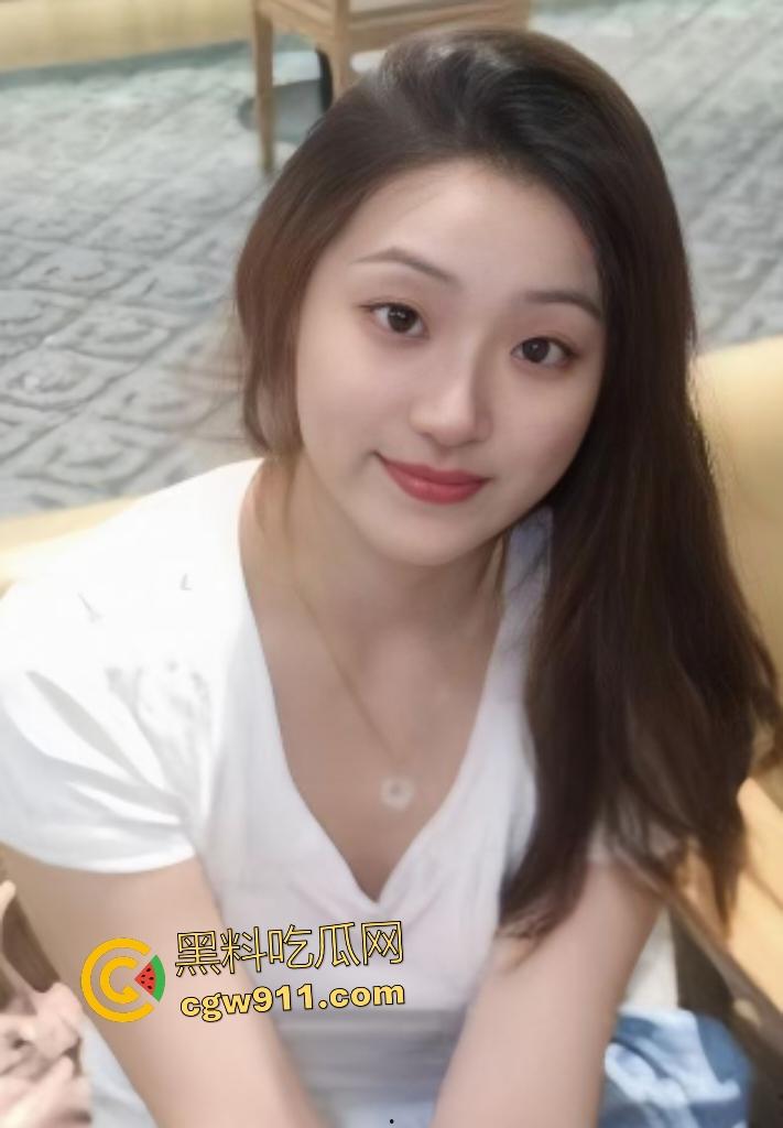 高冷女大【邹凤】下海赚零花钱，兼职打鱼求富哥长期饭票，男生不讲武德狂操数次拍视频跑路！  第2张