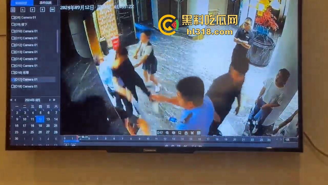 不是哥们这么勇的吗？黑龙江精神小伙当着警察的面打人，警察都懵逼了，这么嚣张的吗！  第4张