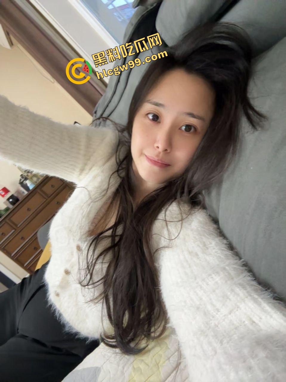 开春啦露出交配时间到！东关小区饥渴少妇 情人节夜晚开灯露出女上骑乘 淫叫声响遍整个小区 惨遭偷拍曝光流出  第2张