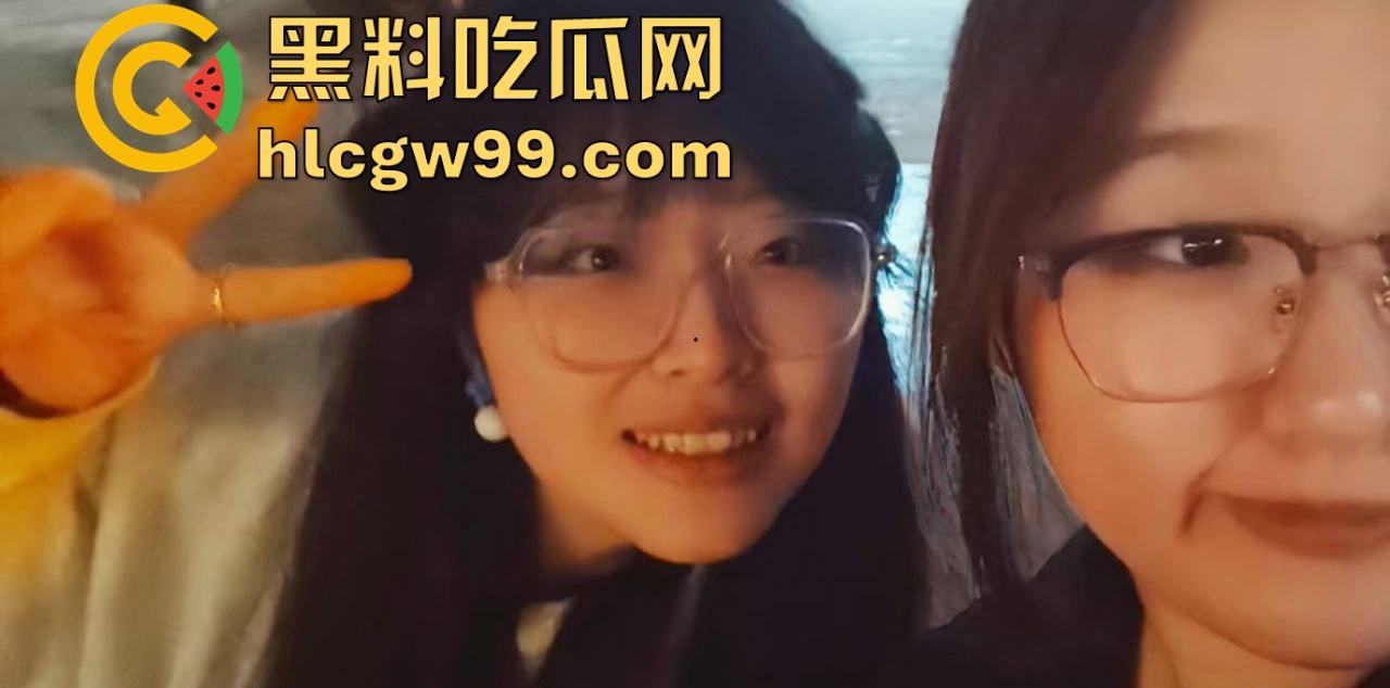 青海大学 女大学生 【伍悦 】被男友调教玩弄 伍悦脱光后 下面肥美的鲍鱼真是太美了！  第3张