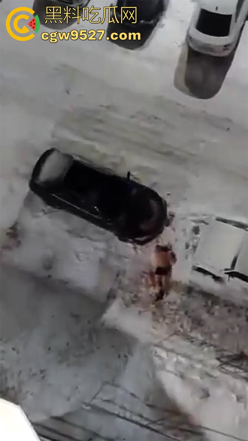 俄罗斯男子吸毒出幻觉，以为自己是超人，说什么都要飞出去，结果起飞失败当场殒命！  第6张